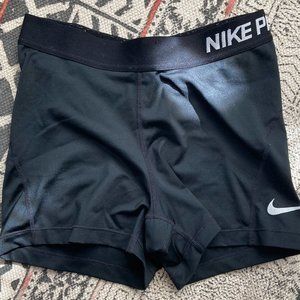 Womens Medium Nike 3" Dri-FIT High Waste Shorts